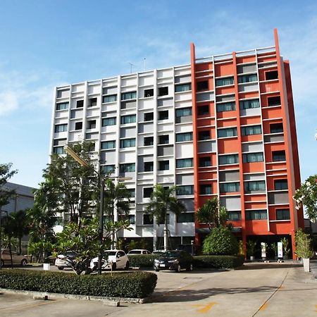 KOS Hotel Suvarnabhumi Airport Bangkok Luaran gambar