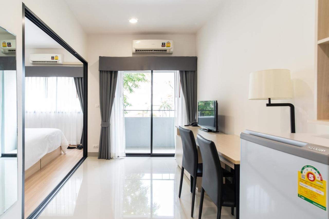 KOS Hotel Suvarnabhumi Airport Bangkok Luaran gambar