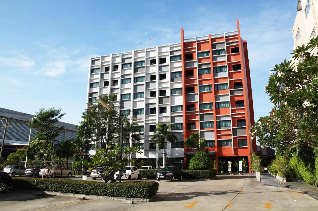 KOS Hotel Suvarnabhumi Airport Bangkok Luaran gambar