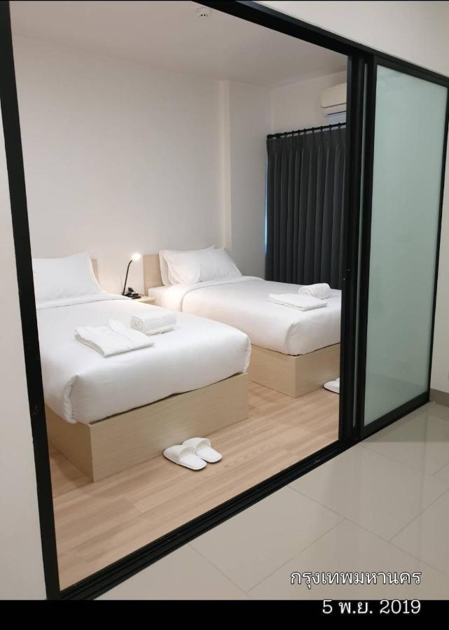 KOS Hotel Suvarnabhumi Airport Bangkok Luaran gambar